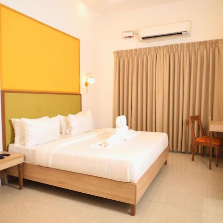 Kenth Hari Resort Dhaulpur By Shrigo Hotels Bagian luar foto