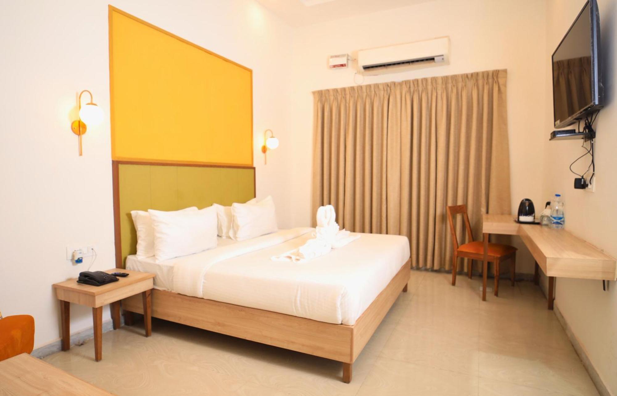 Kenth Hari Resort Dhaulpur By Shrigo Hotels Bagian luar foto