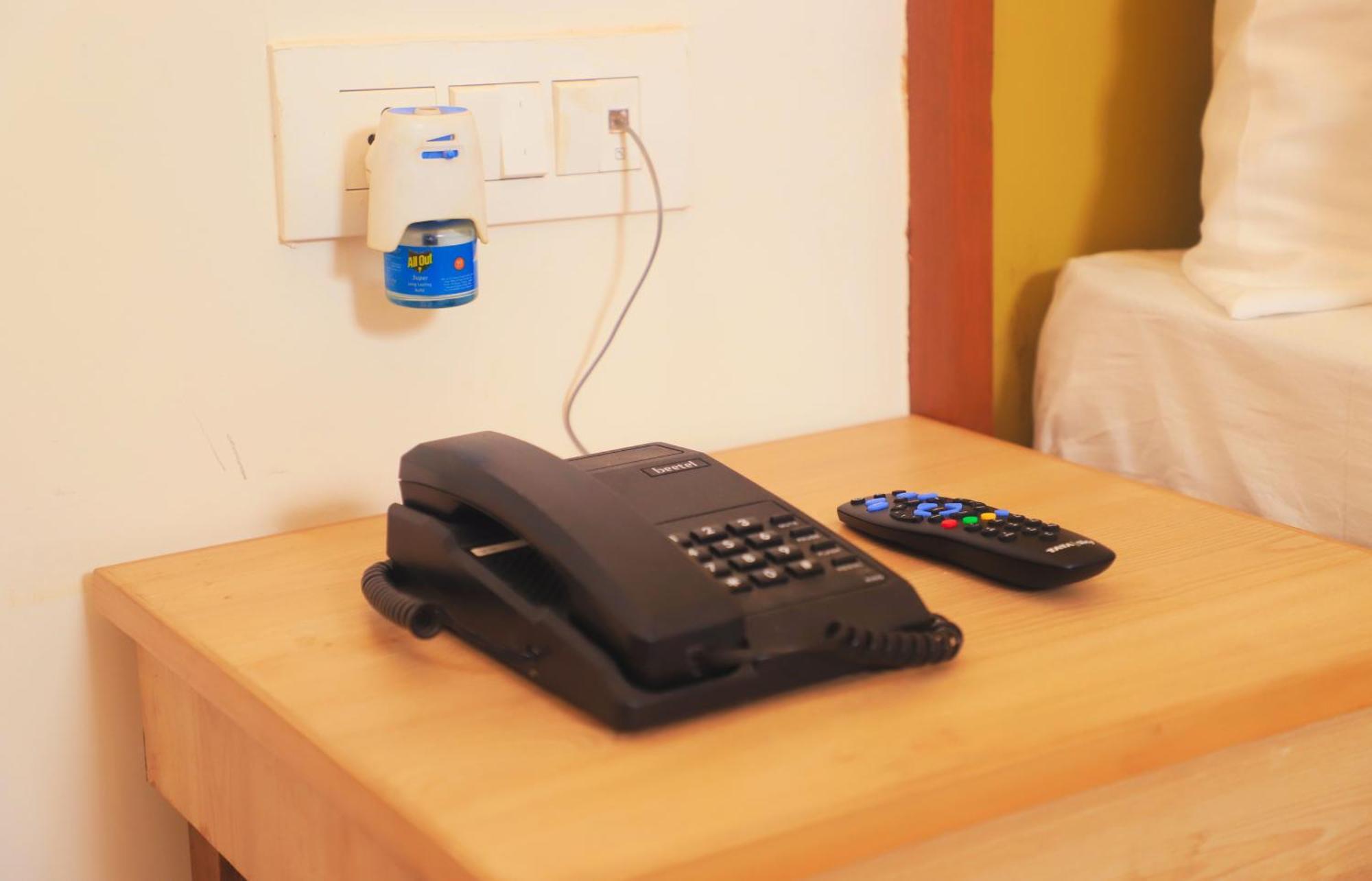 Kenth Hari Resort Dhaulpur By Shrigo Hotels Bagian luar foto